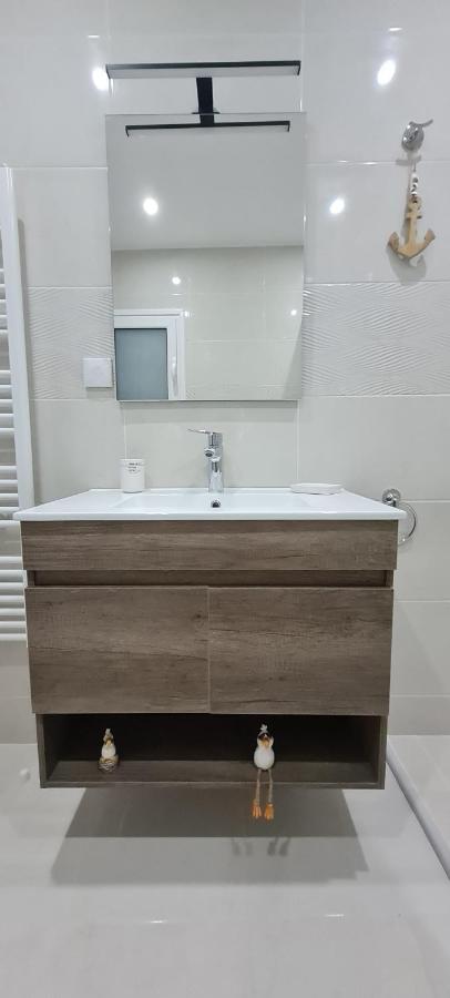 Cozy Apartment With Garden Near Town Center, Fully Renovated. Atena Exterior foto
